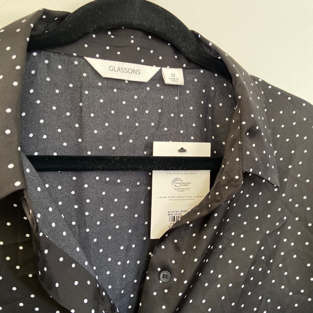 Black polkadots button up blouse - Picture 3 of 3